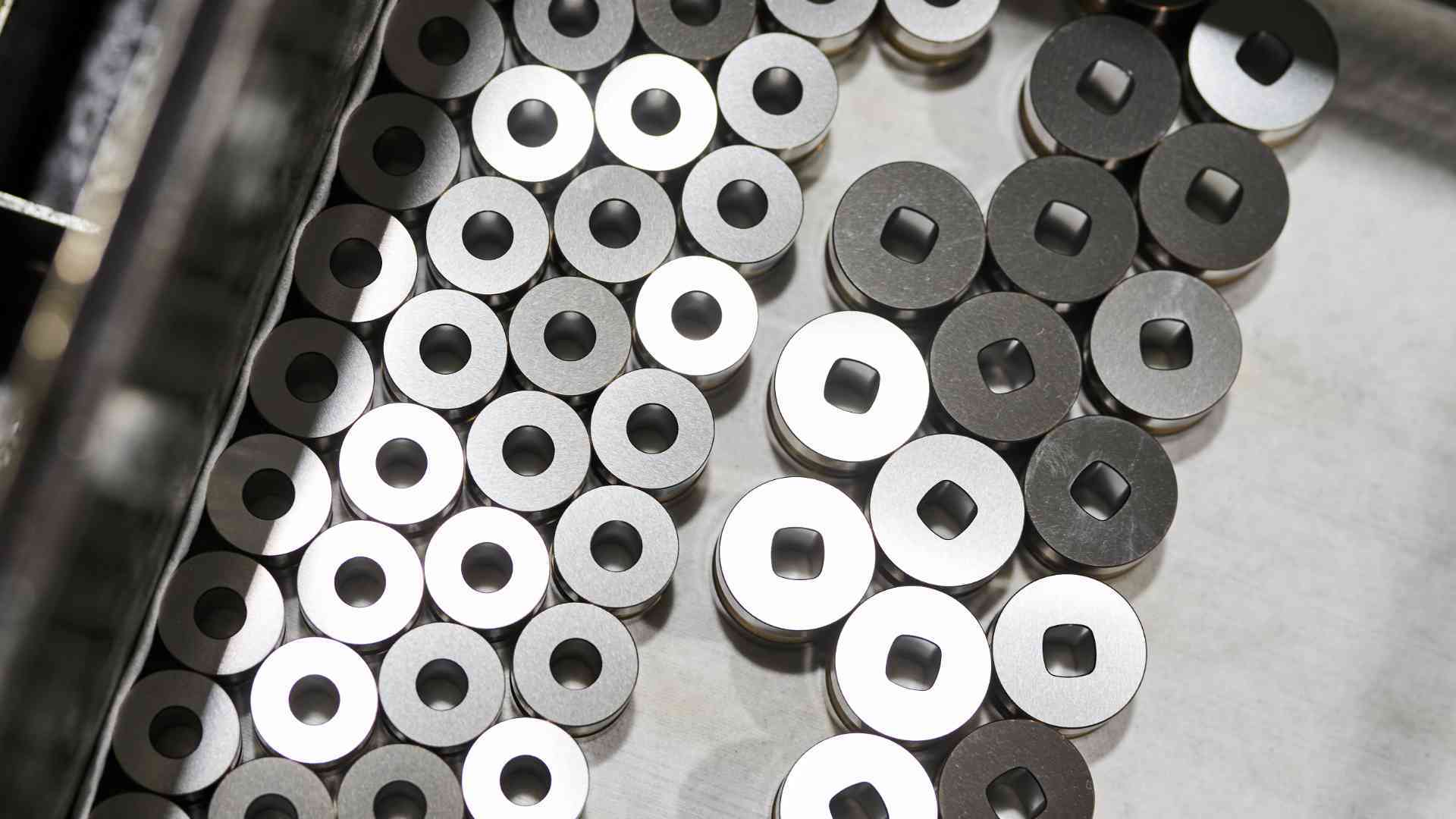 WILSON TOOL QUỐC TẾ - customer story banner